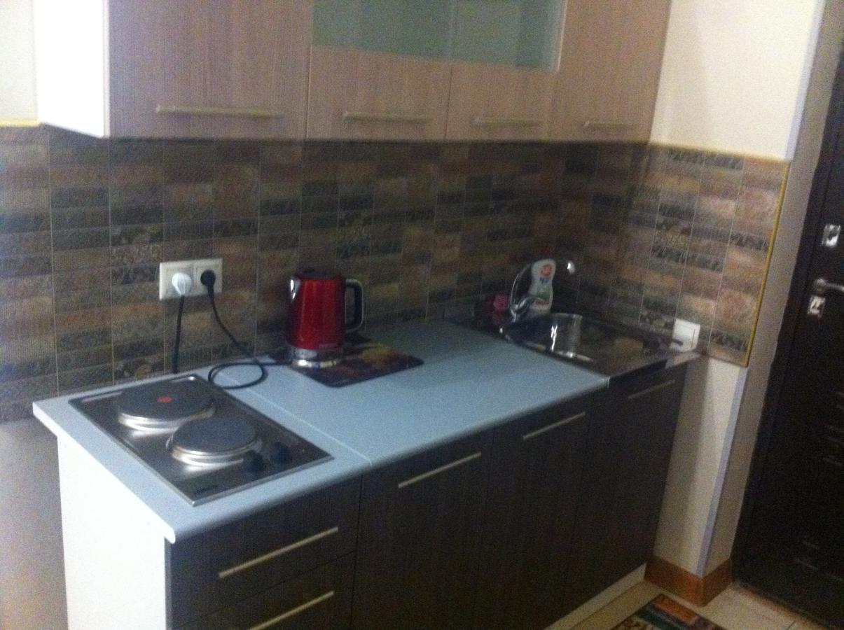 Vacation Home On Krasnomayakskaya 36 Sukhumi Eksteriør billede